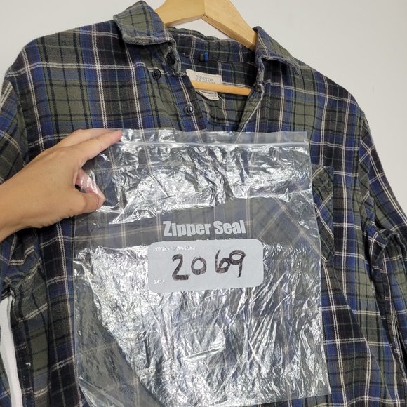 Boston Traders Long Sleeve Button Down Shirt Plaid Flannel Collared Casual Med - Picture 11 of 11